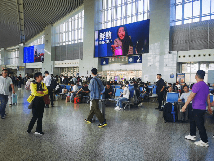 溫州南站廣告價格收費多少錢？溫州南高鐵站春運候車大廳廣告位