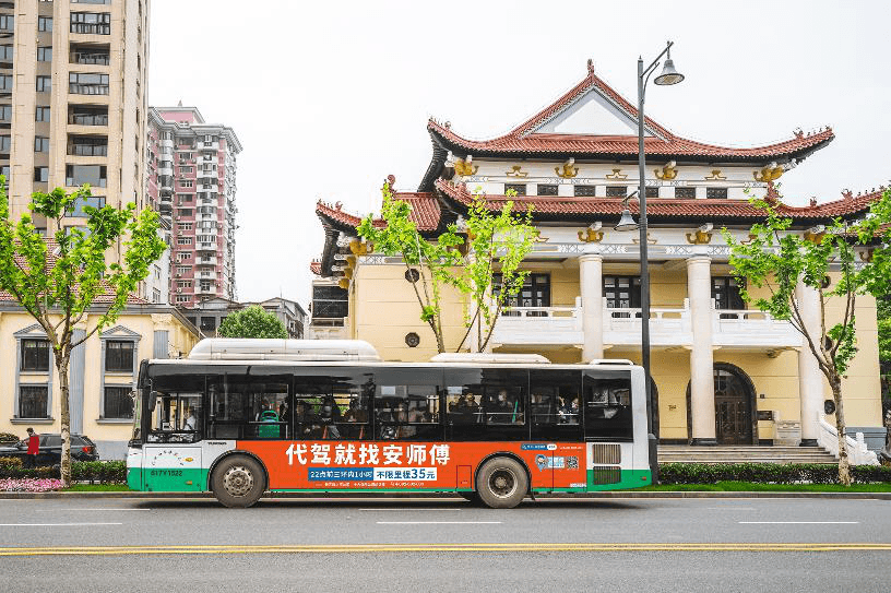 武漢公交車巴士廣告價(jià)格收費(fèi)多少錢(qián)？武漢公交車身廣告案例優(yōu)勢(shì)