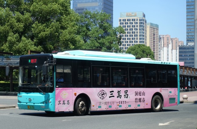 蘇州公交車巴士車身廣告茶葉投放案例，蘇州公交外車身貼廣告價格