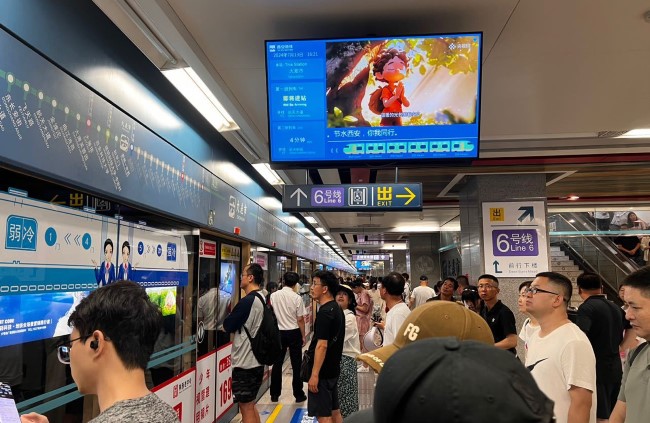 西安地鐵車廂電視小屏站臺列車廣告，西安地鐵視頻電子屏廣告價格