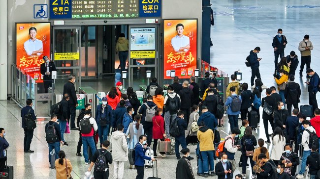 上海虹橋火車站候車大廳大屏廣告投放，上海虹橋高鐵廣告價格